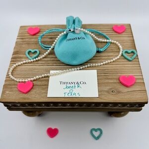 💖Tiffany & Co. Ziegfeld Collection Pearl Necklace 4-5mm each, 16 inches💖